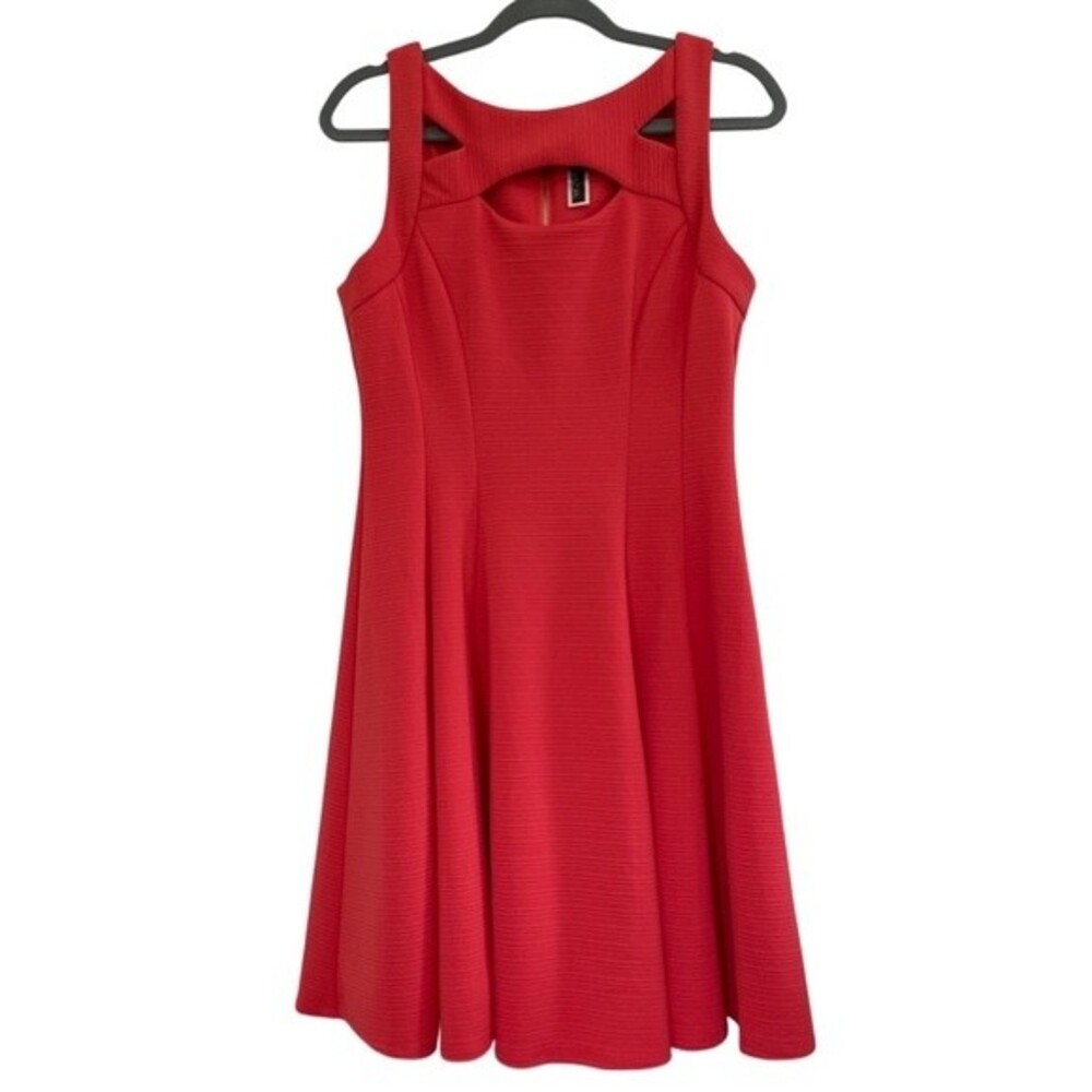 Julian Taylor Sleeveless Dress Melon Color with Cute Front Cutouts Size 12‎